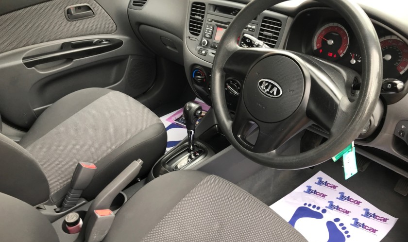 Kia Rio 2 Auto